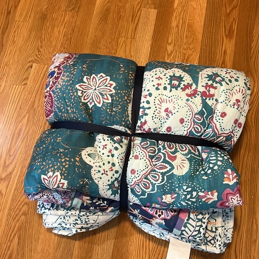 Anthropologie Ady Organic Cotton Quilt Size Full NWT